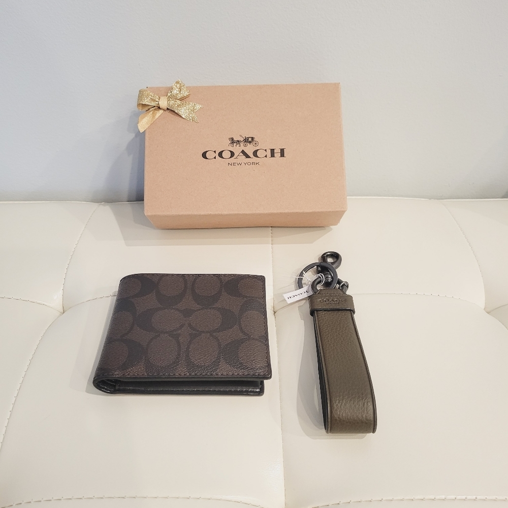 Coach Men's wallet and key chain